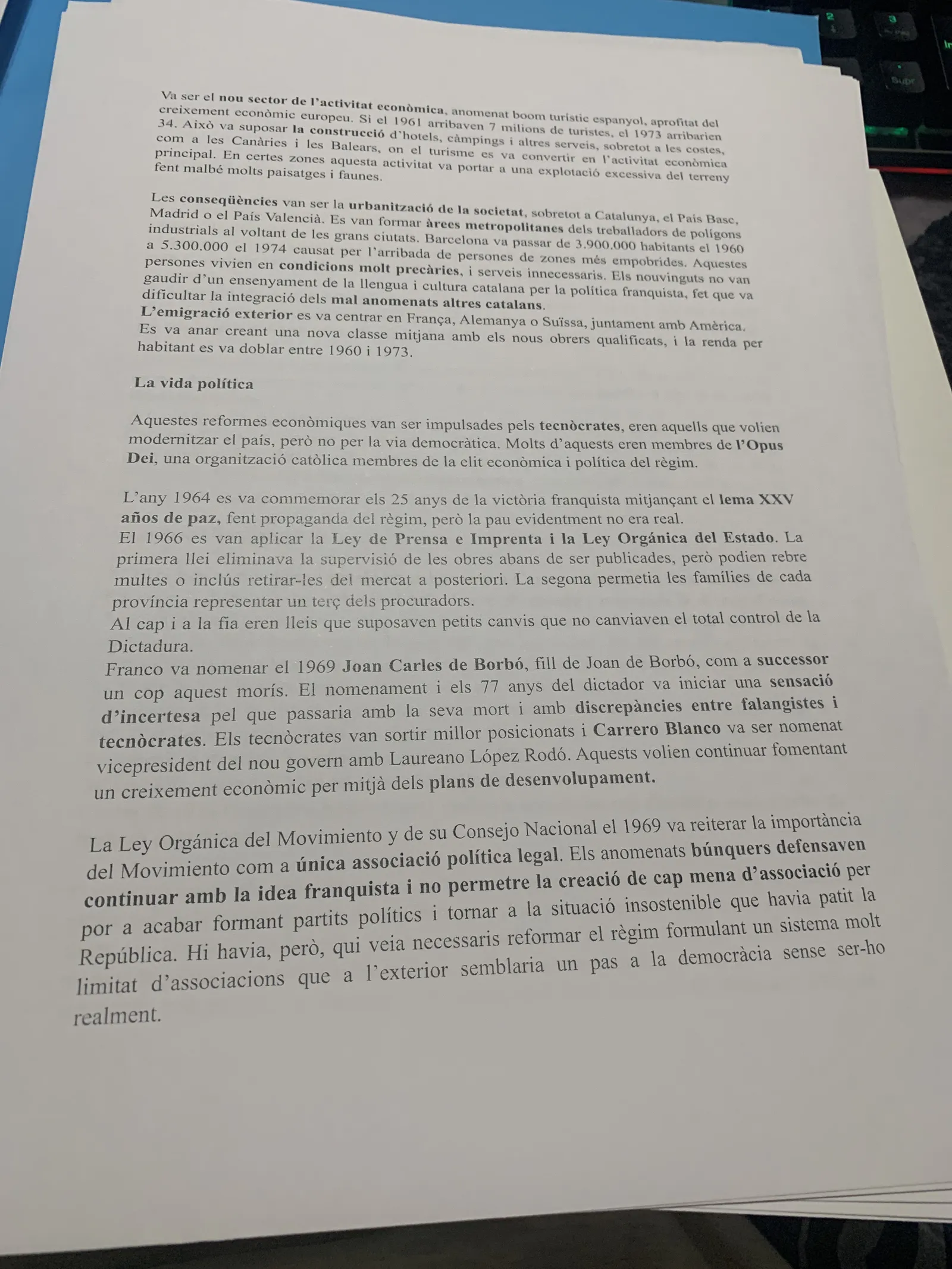 El turisme, els XXV Anys de Pau, la designació de Joan Carles de Borbó i els tecnòcrates de l'Opus Dei