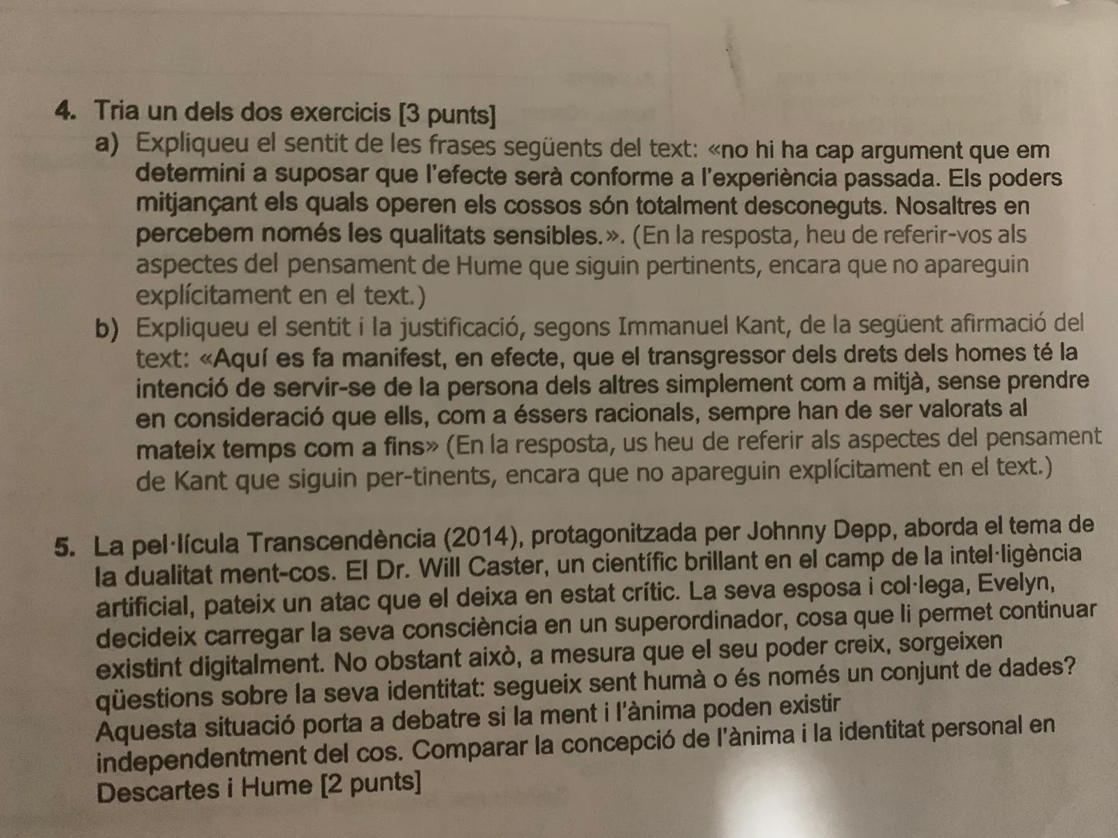 Examen de filosofia: preguntes 4 i 5 (tria d'exercici i comparació Descartes-Hume)