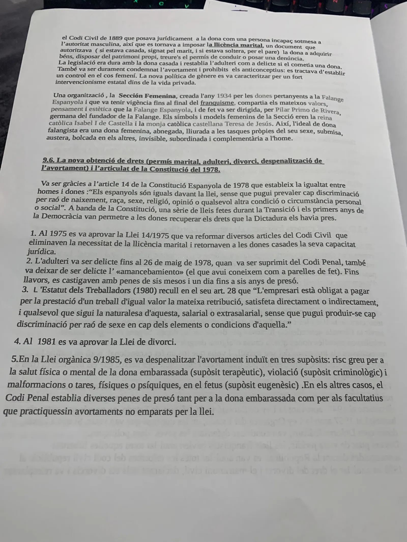 La Sección Femenina i l'obtenció de drets amb la Constitució de 1978: divorci i despenalització