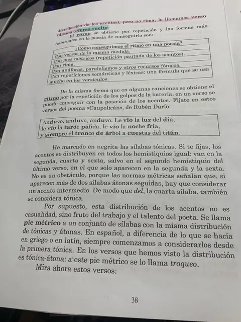 Verso suelto, ritmo por distribución de acentos y pie métrico, con «Caupolicán» de Rubén Darío