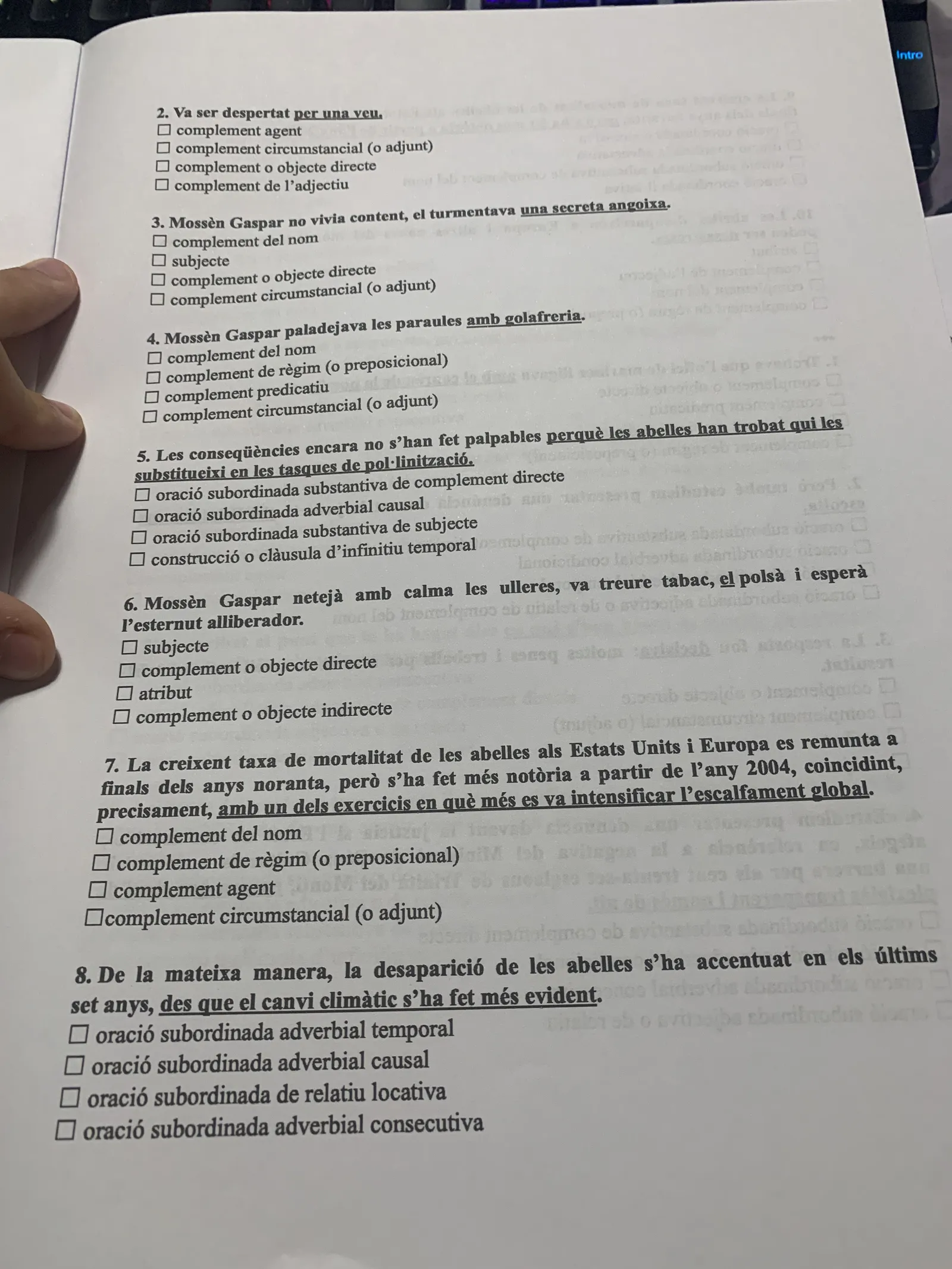 Dossier de subordinació: preguntes sobre un text de les abelles i un altre de Mossèn Gaspar