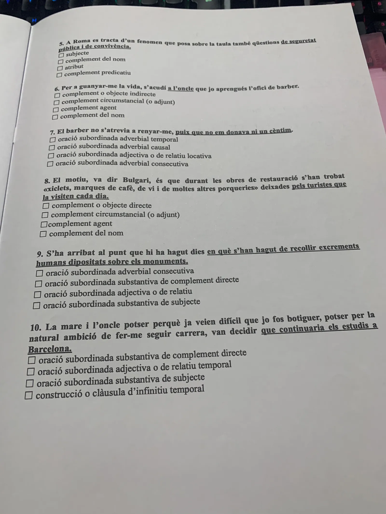 Dossier de subordinació: preguntes sobre un text de Roma i el barber