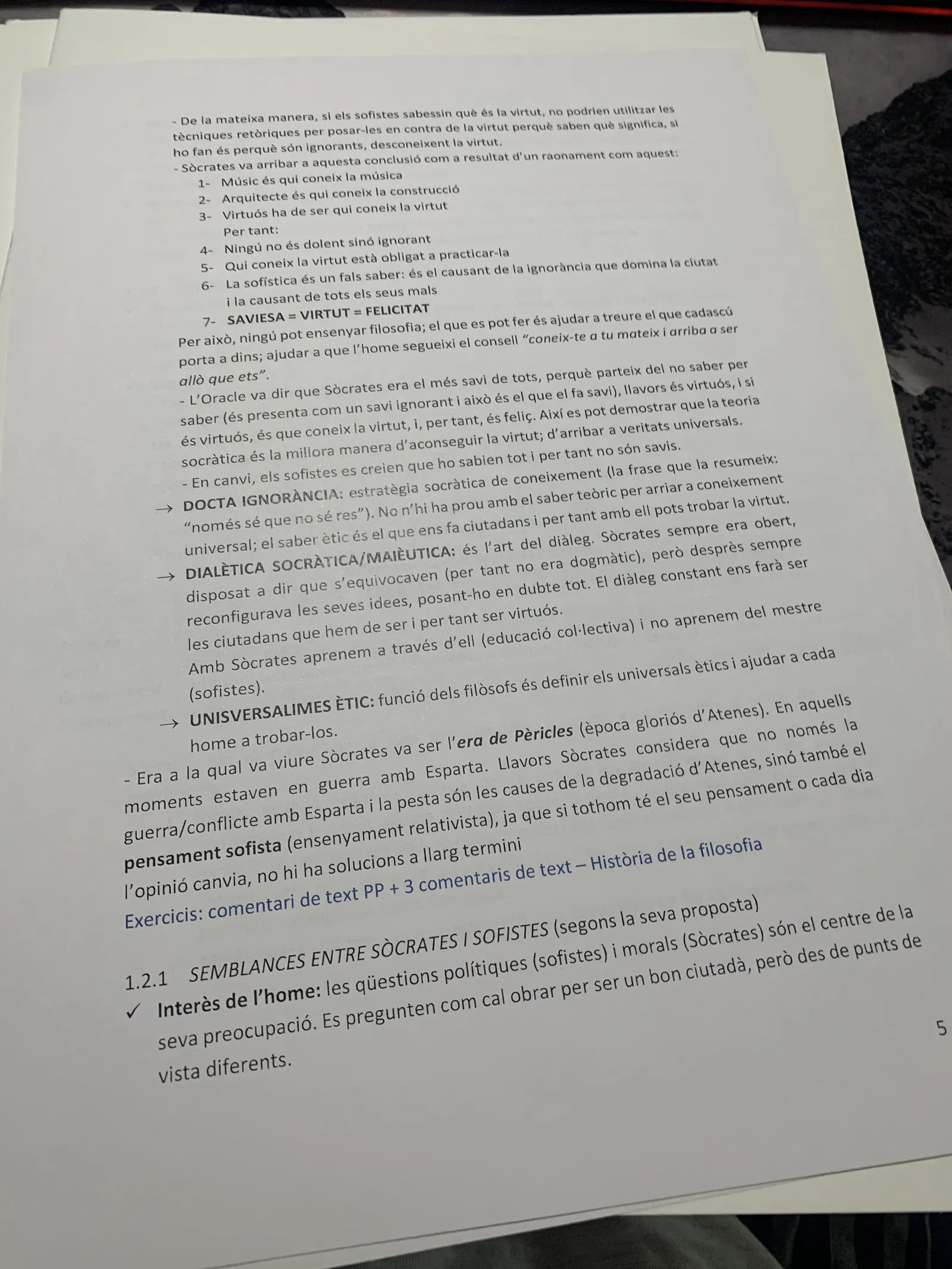 La virtut segons els sofistes i Sòcrates, la docta ignorància, la dialèctica socràtica i l'universalisme ètic