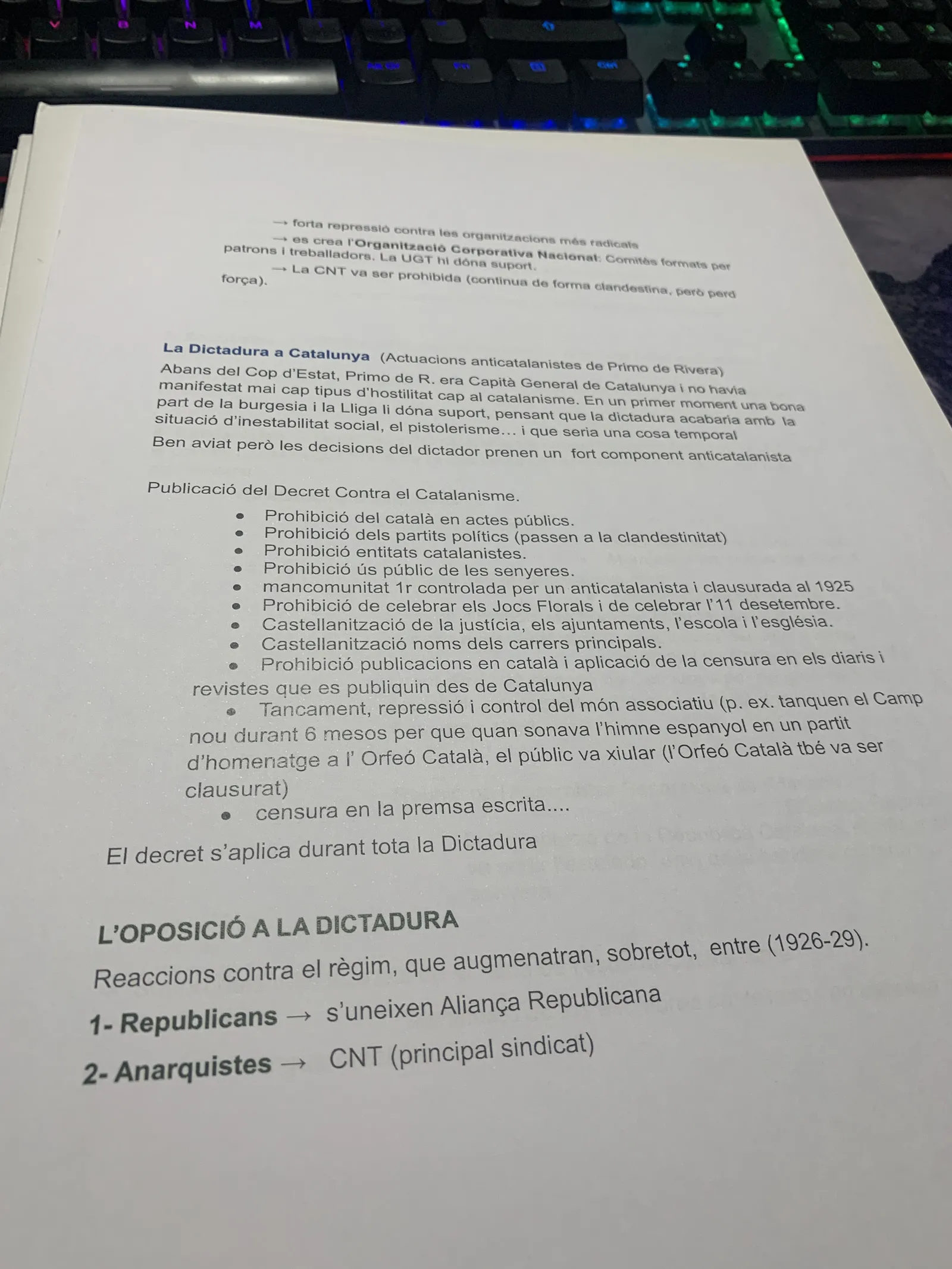 El Decret Contra el Catalanisme i les prohibicions a Catalunya, i l'oposició a la dictadura