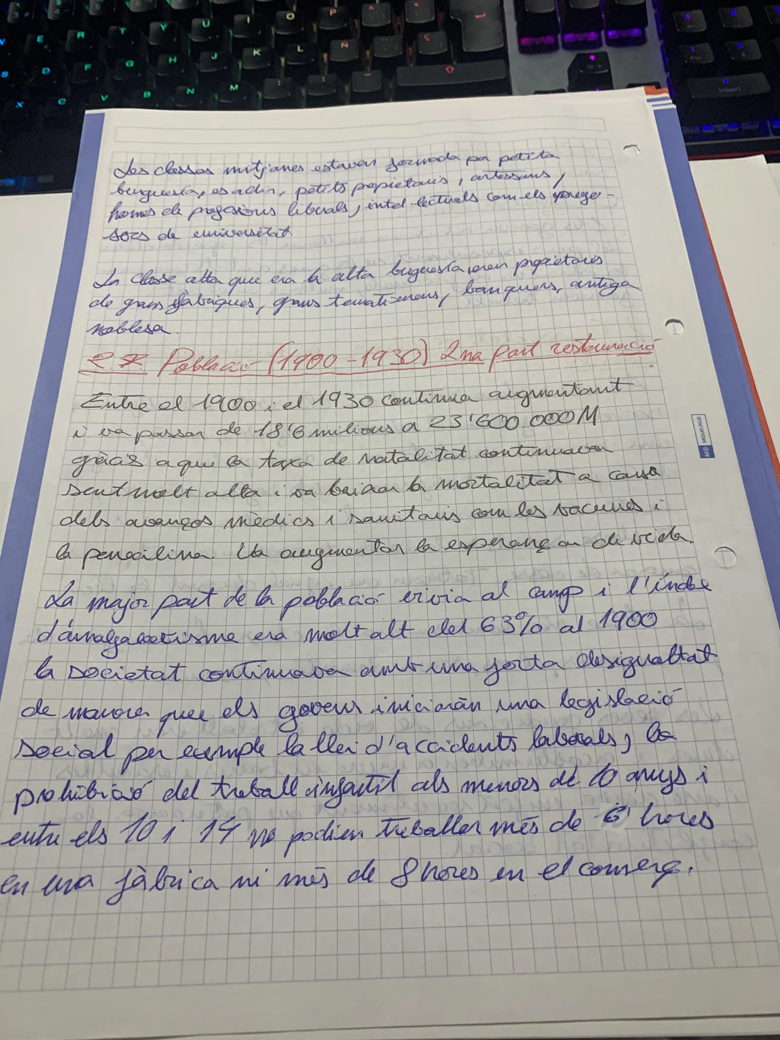 Les classes mitjanes i altes, i la població espanyola entre 1900 i 1930 amb la legislació social